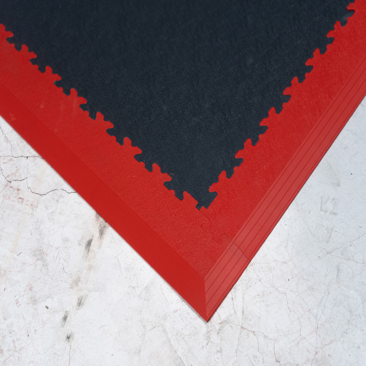 Interlocking Floor Tile Corner Ramp Red